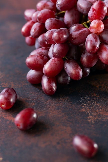 Long Crimson Seedless - Red Grapes Australia